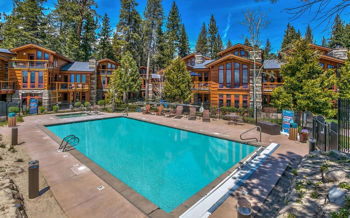 Tonopalo Lake Tahoe Pool