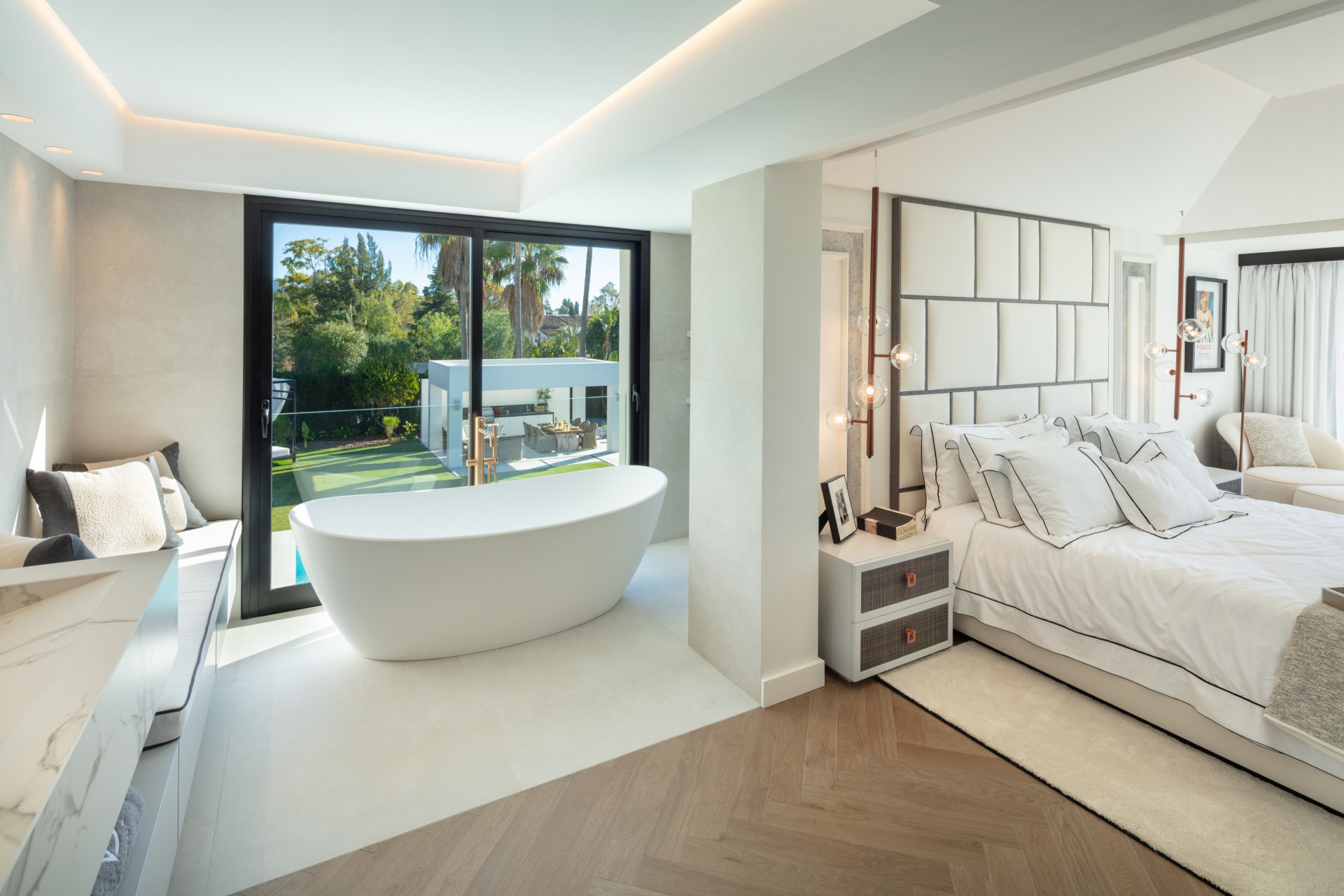 Villa Bodega Master Tub