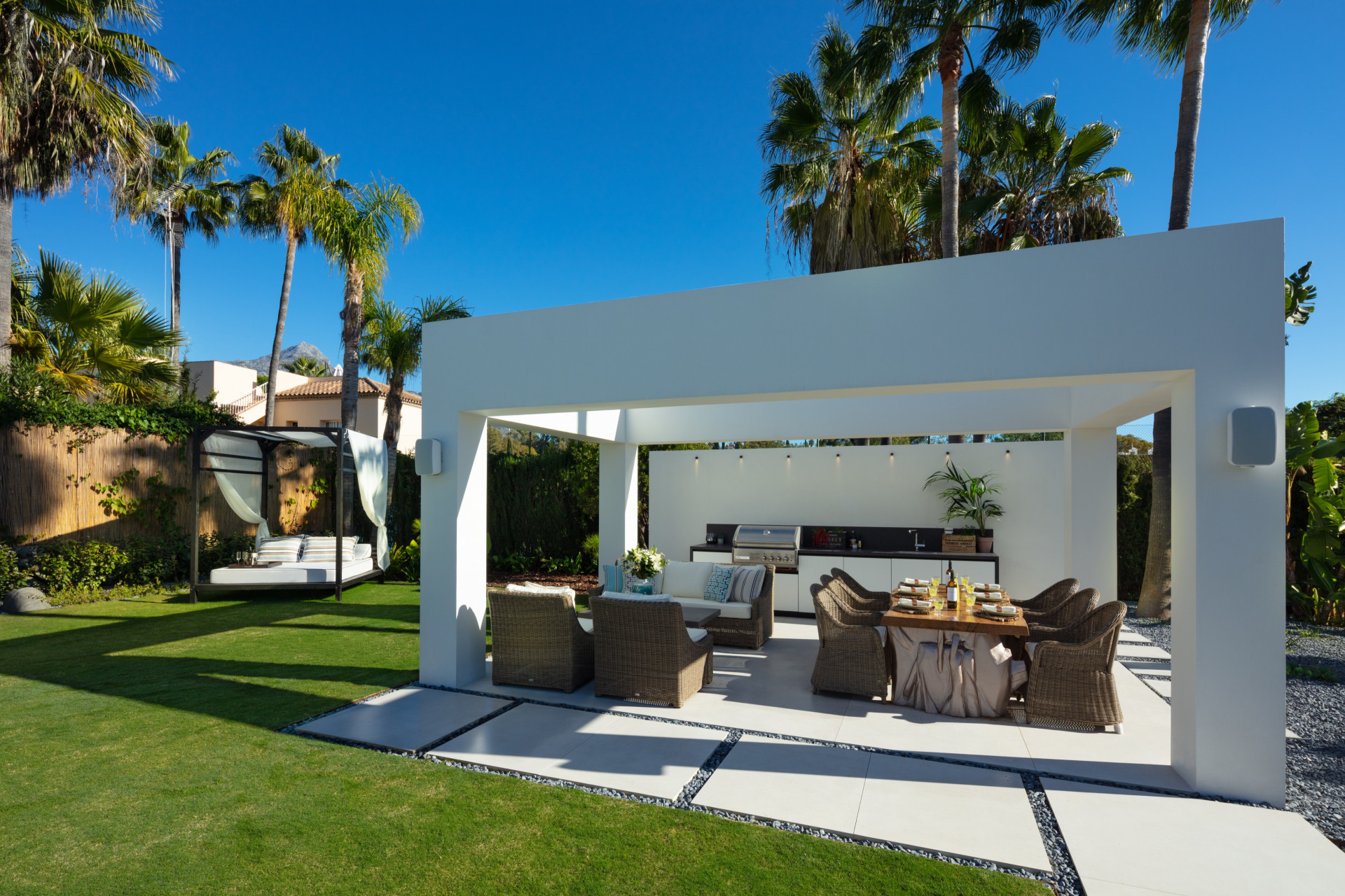 Villa Bodega Outdoor Seating and Grill