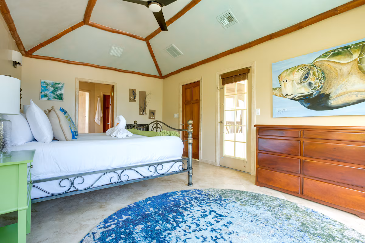 Villa Tipsy Gecko Master Bedroom 2