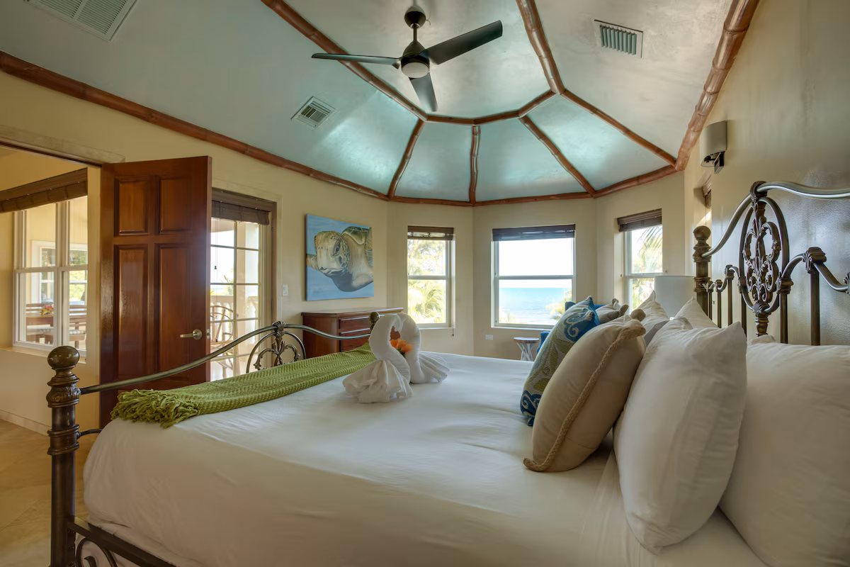 Villa Tipsy Gecko Master Bedroom
