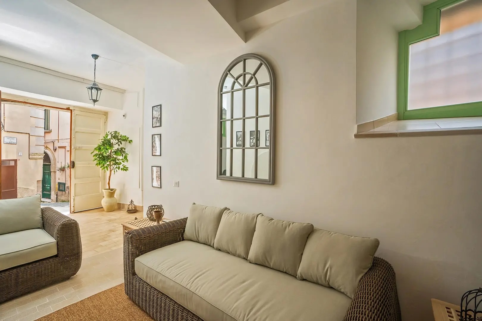 Palazzo Maratea living room